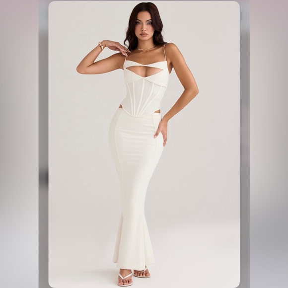 HOUSE OF CB PALOMA CORSET MAXI DRESS - Picture 8 of 10